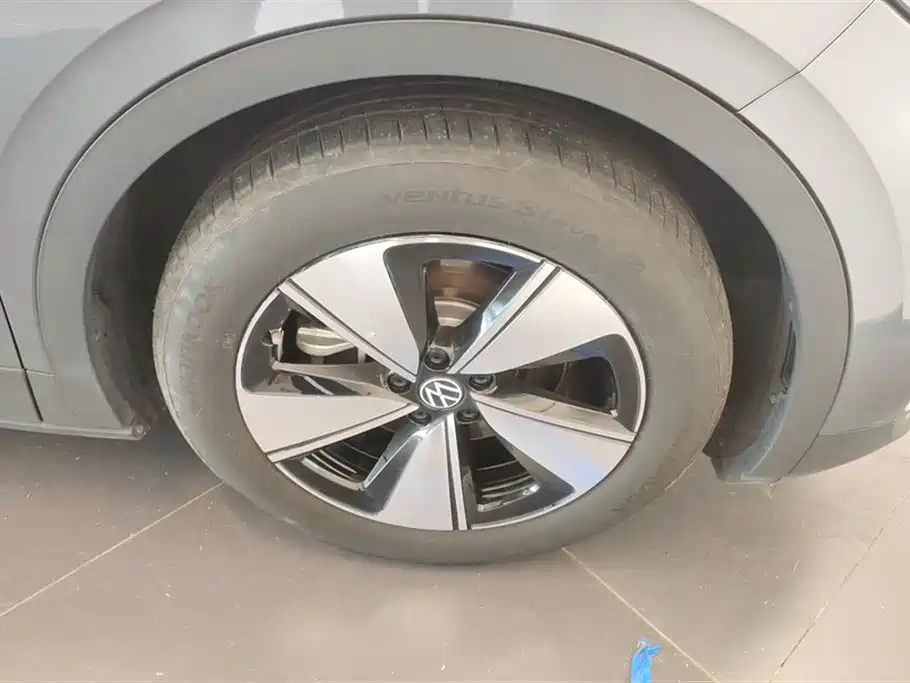 VOLKSWAGEN ID.4 X