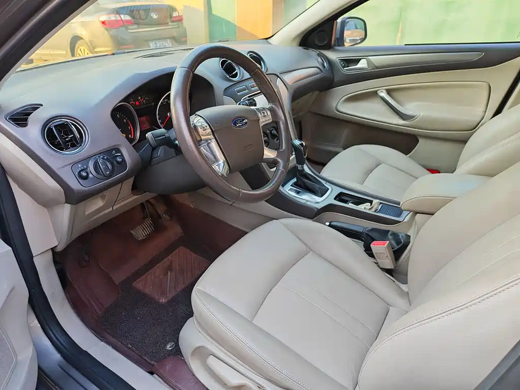 Ford Mondeo 2013 2.3L Fashion