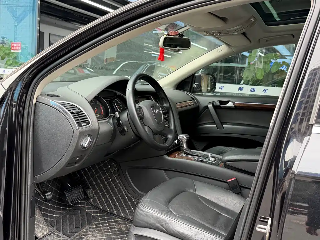 Audi Q7 2012 3.0 TDI Lead