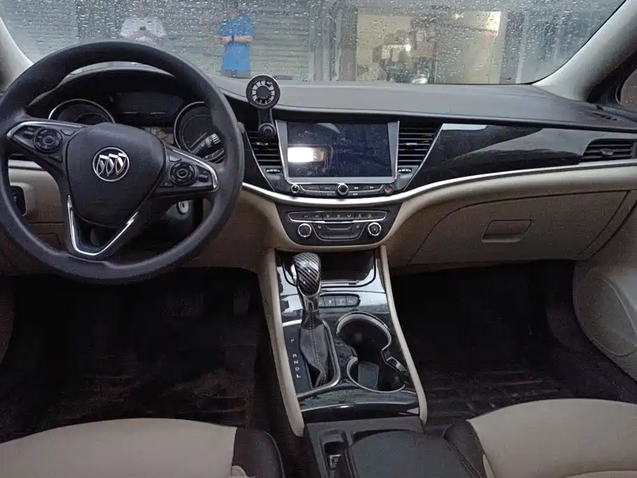 Buick Verano — миниатюра 13