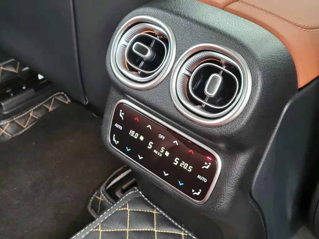 Mercedes-Benz GLC — миниатюра 15