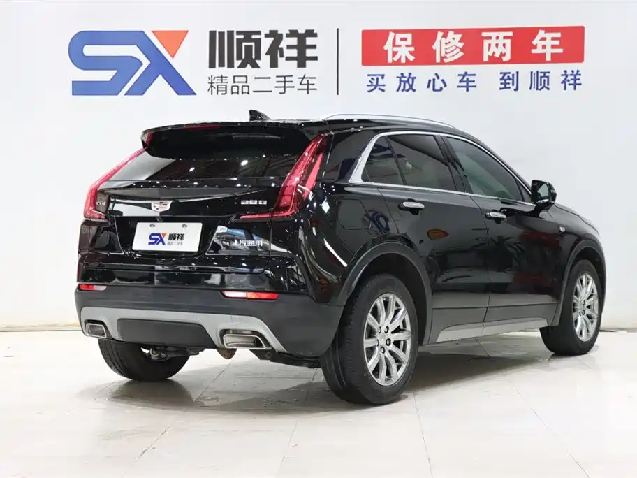 CADILLAC XT4