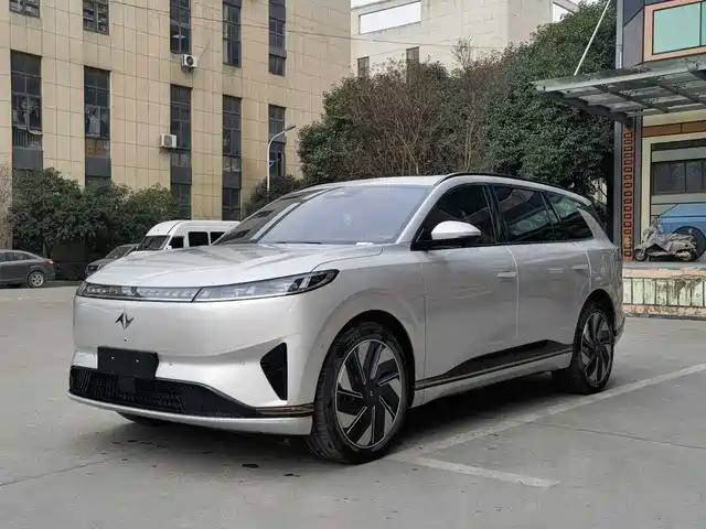 DONGFENG EΠ008 2024