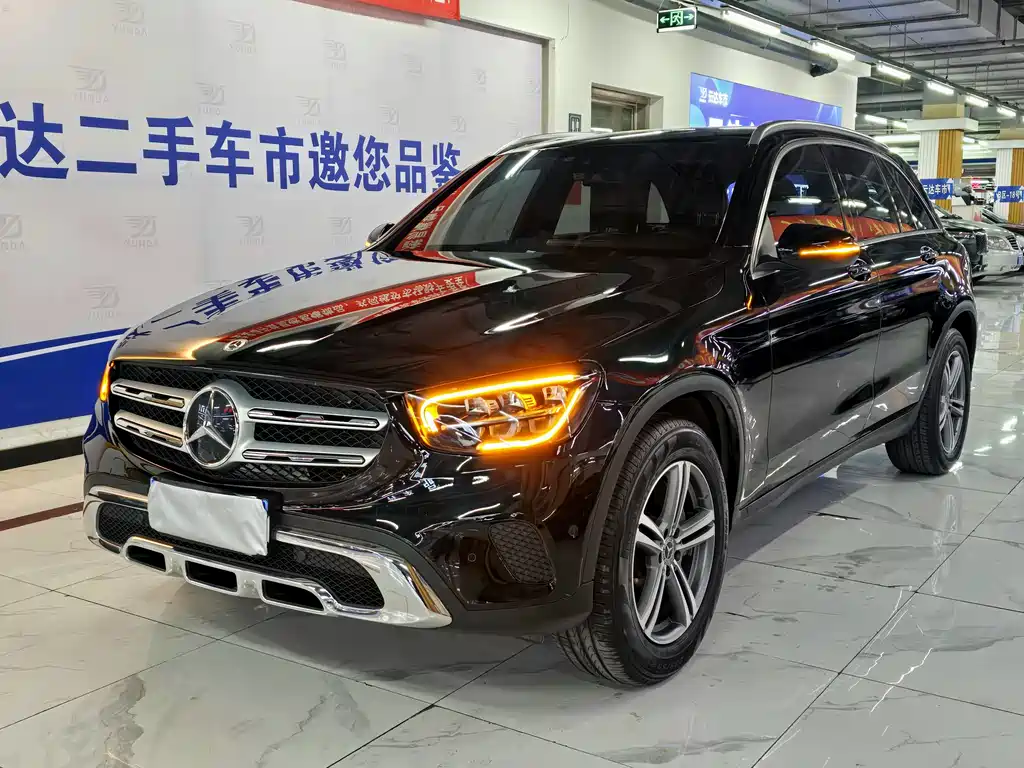 MERCEDES-BENZ GLC