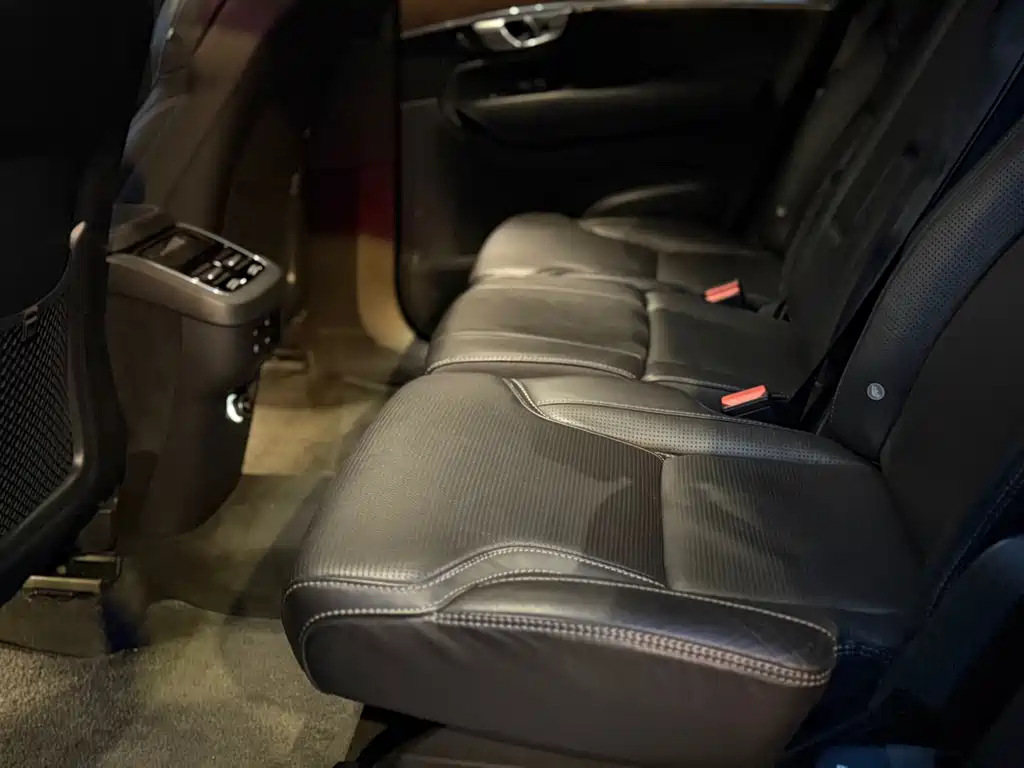 Volvo XC90 2016 T5 7 мест