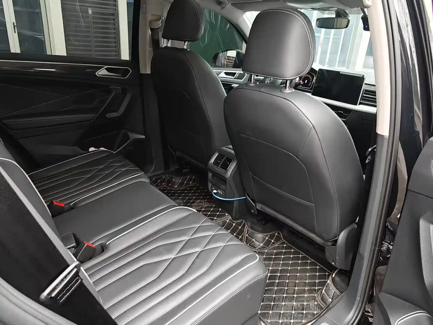 Volkswagen Tiguan L 2023 Черный из Китая