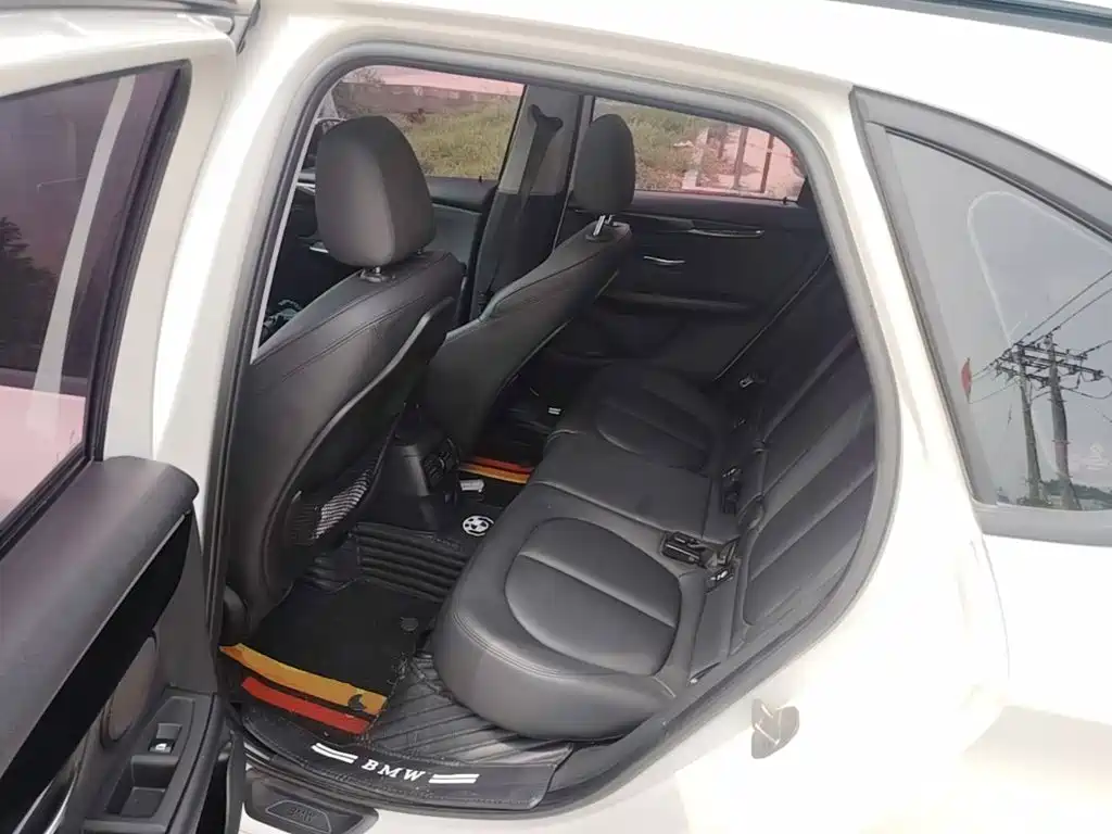 BMW 2 Series Active Tourer — миниатюра 17