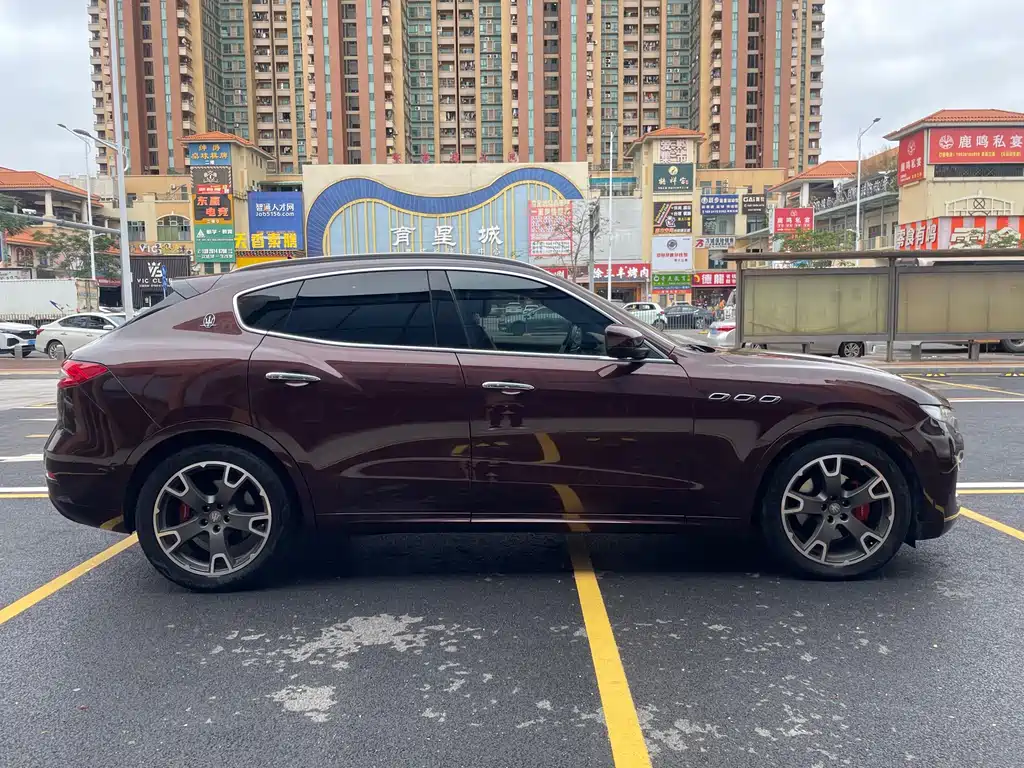 MASERATI LEVANTE