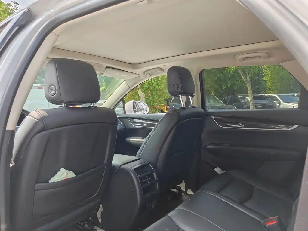 Cadillac XT5 — миниатюра 12