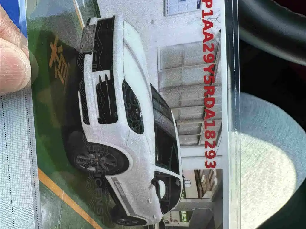 Porsche Cayenne — миниатюра 8