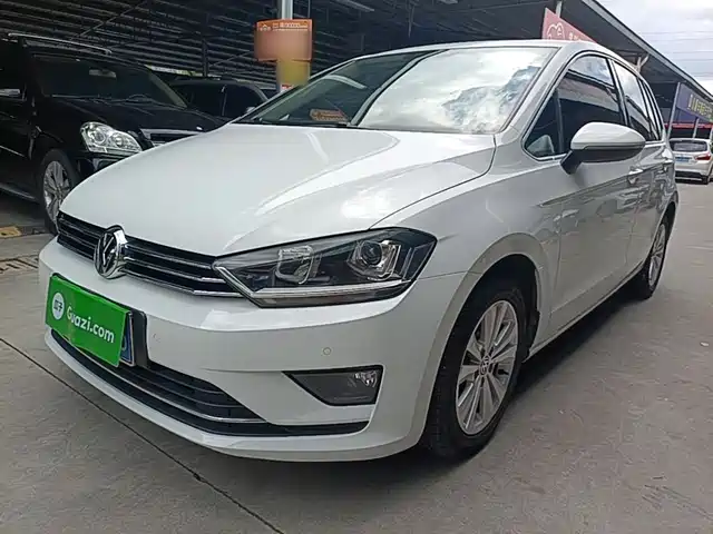 Volkswagen Golf Touran