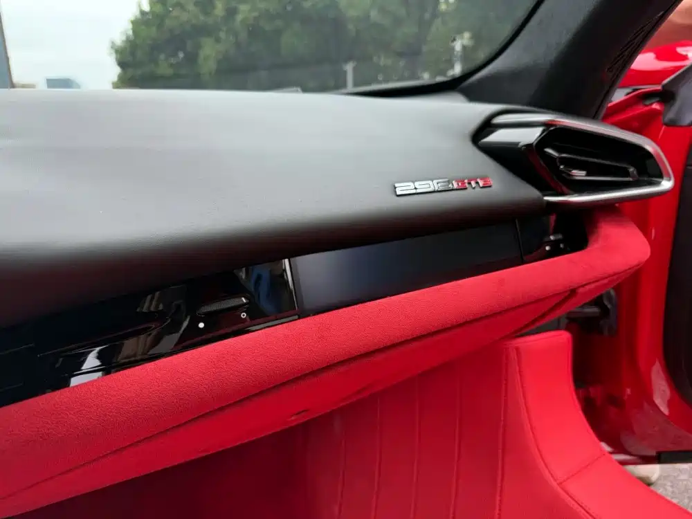Ferrari 296 2021 3.0T V6 GTB