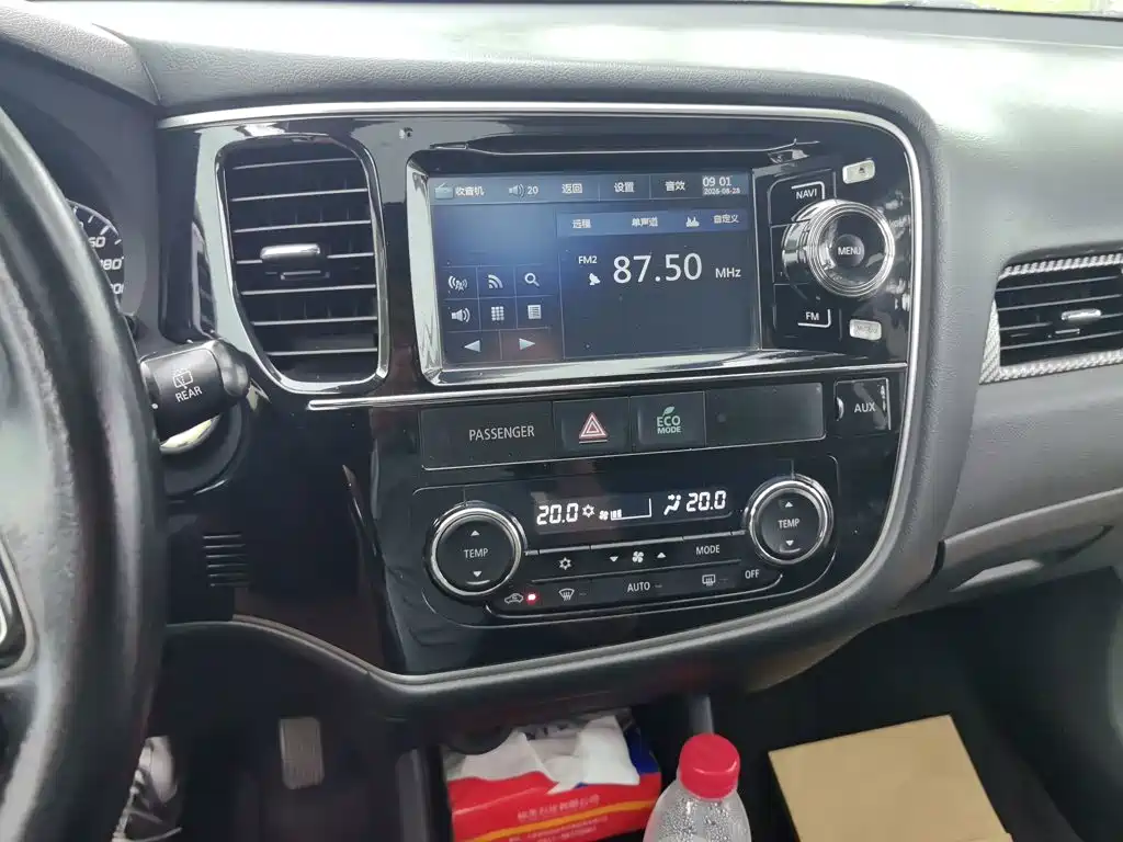 Mitsubishi Outlander (Import) — миниатюра 9