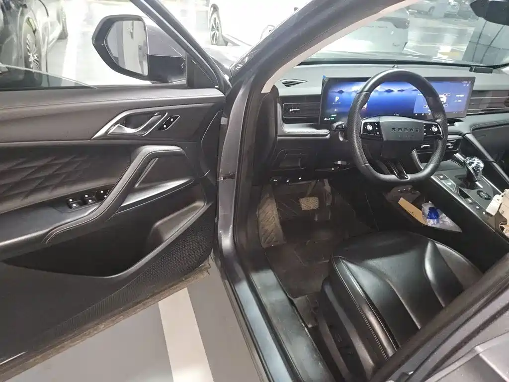 Roewe RX5 New Energy — миниатюра 17