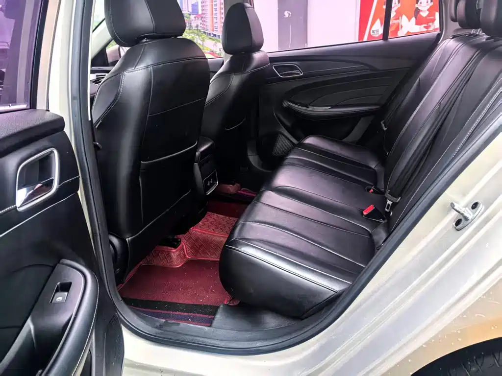 Roewe i5 2019 1.5L AT 4G