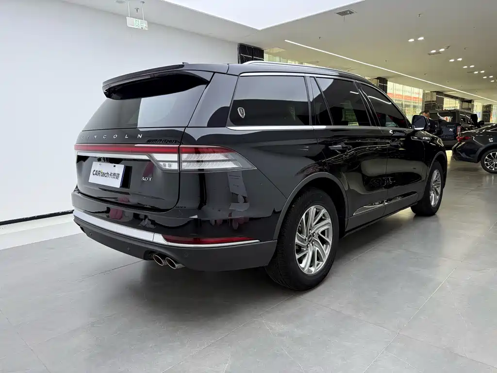 Lincoln Aviator — миниатюра 2