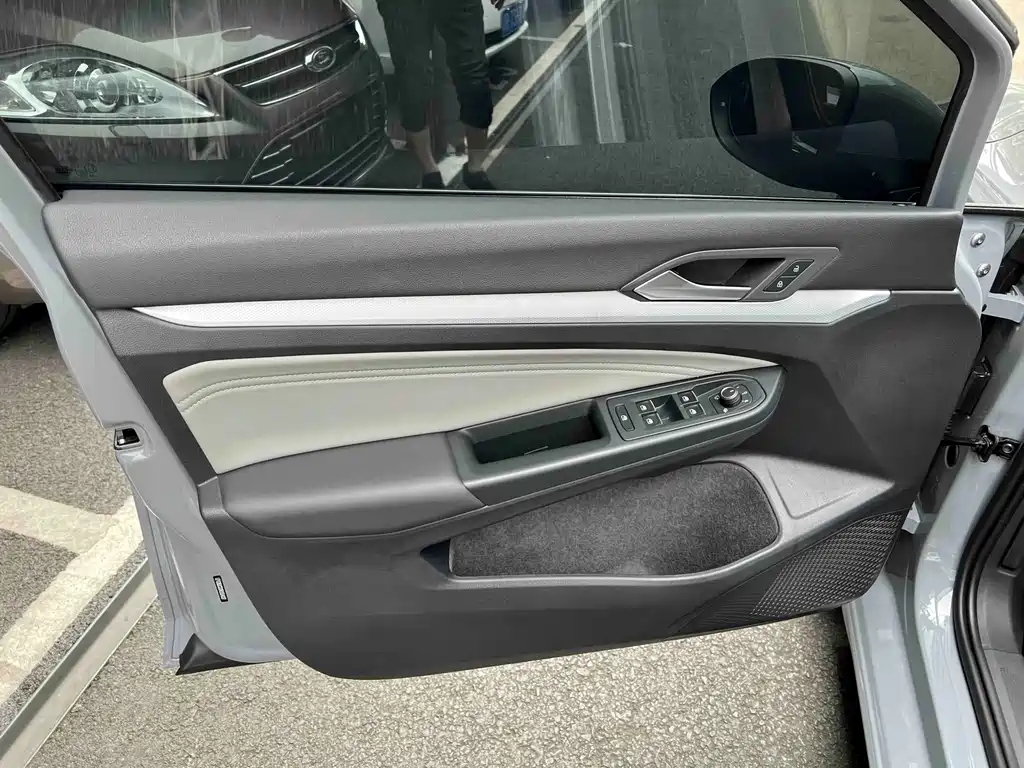 Volkswagen Golf — миниатюра 5