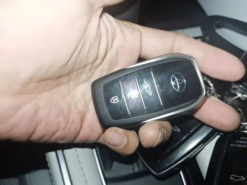 Toyota Avalon — миниатюра 9