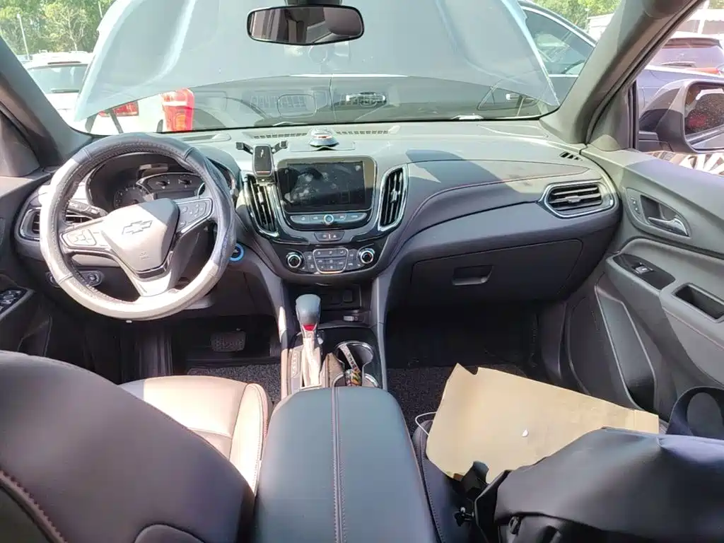 Chevrolet Equinox — миниатюра 14