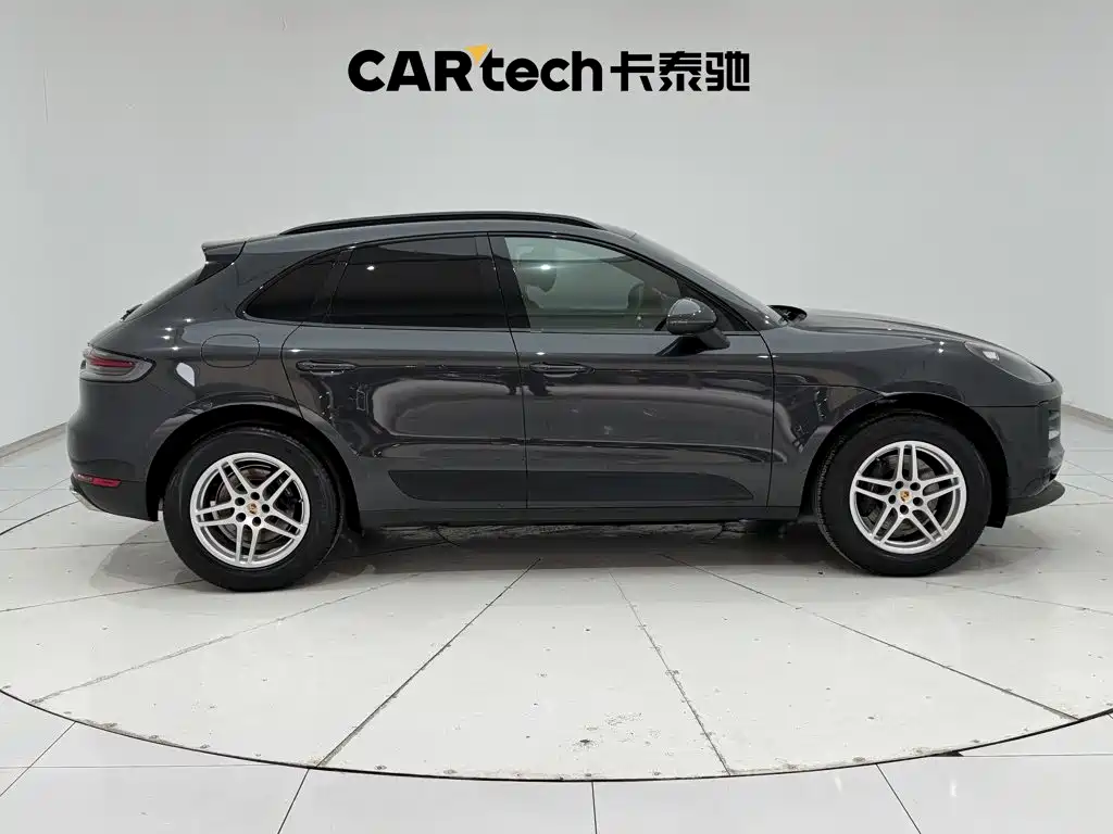 Porsche Macan — миниатюра 4