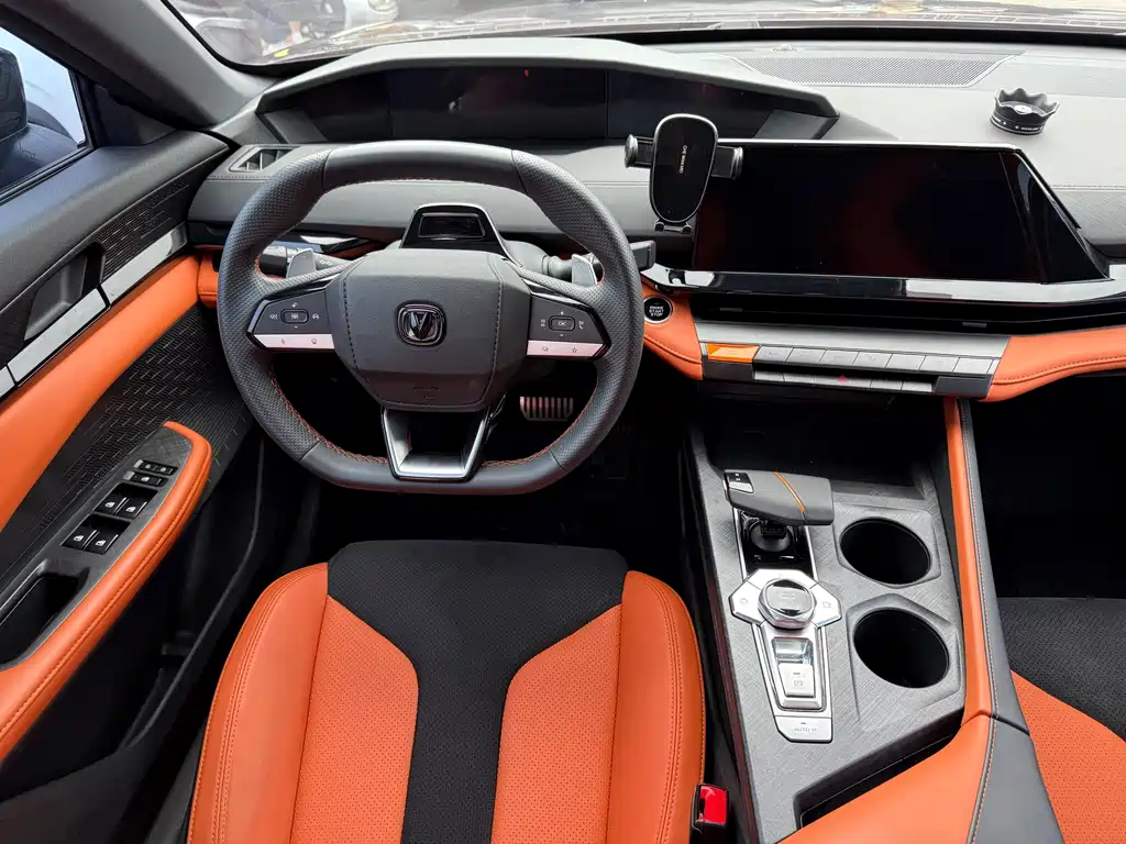 Changan UNI-V — миниатюра 5