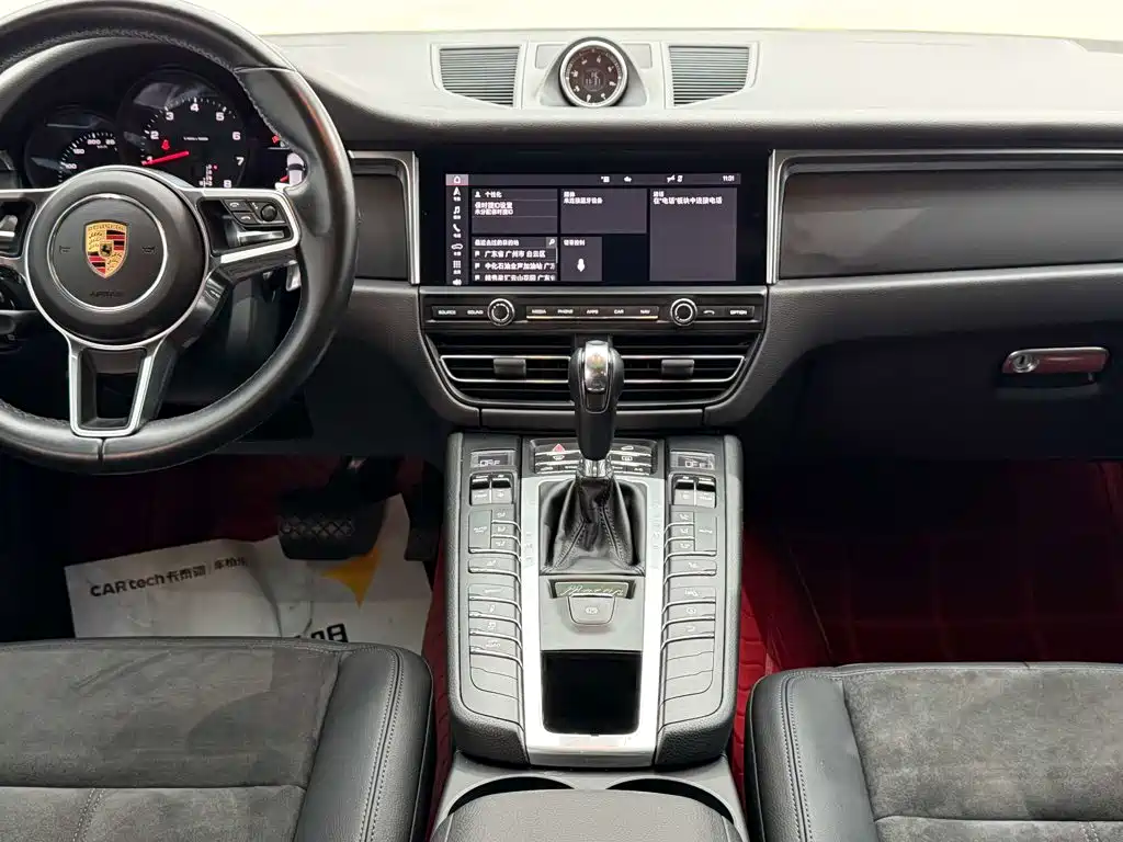Porsche Macan — миниатюра 23