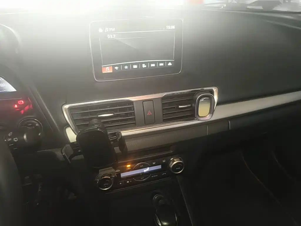 Mazda 3 Axela — миниатюра 13