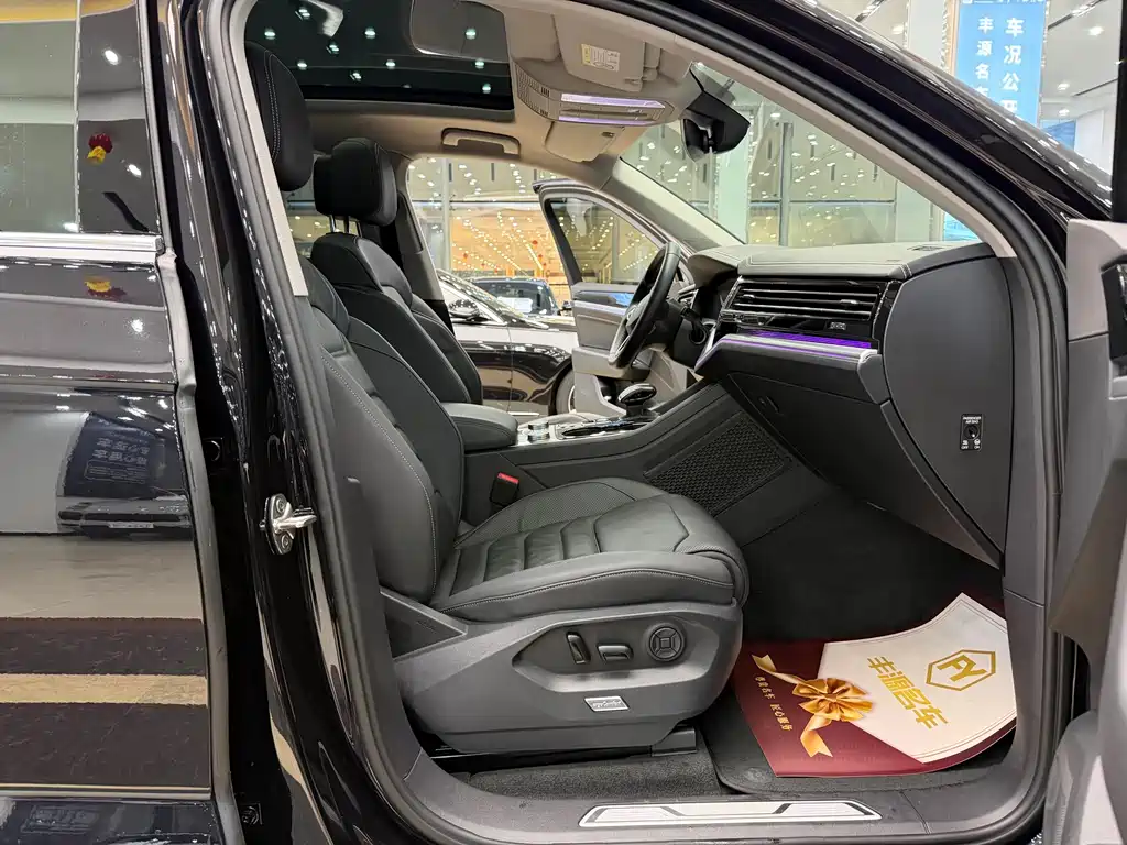 Volkswagen Touareg — миниатюра 7