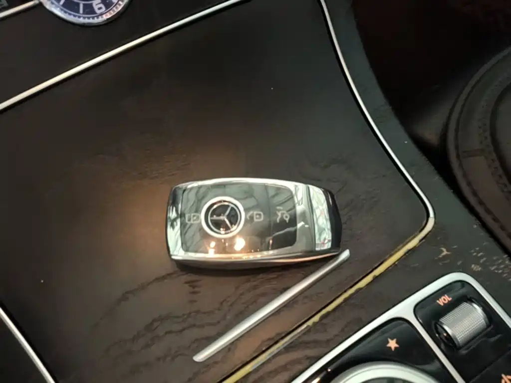 Mercedes-Benz C-Class — миниатюра 9