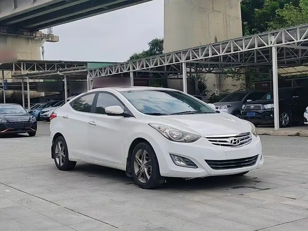 Hyundai Elantra Langdong — миниатюра 4
