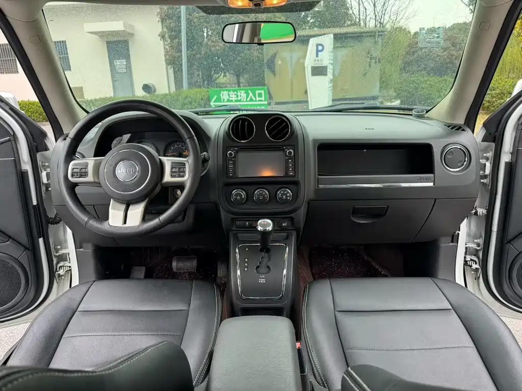 Jeep Patriot — миниатюра 8