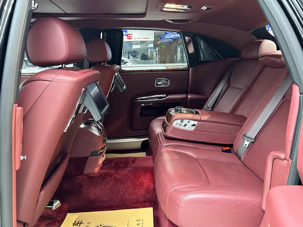 Rolls-Royce Ghost — миниатюра 15