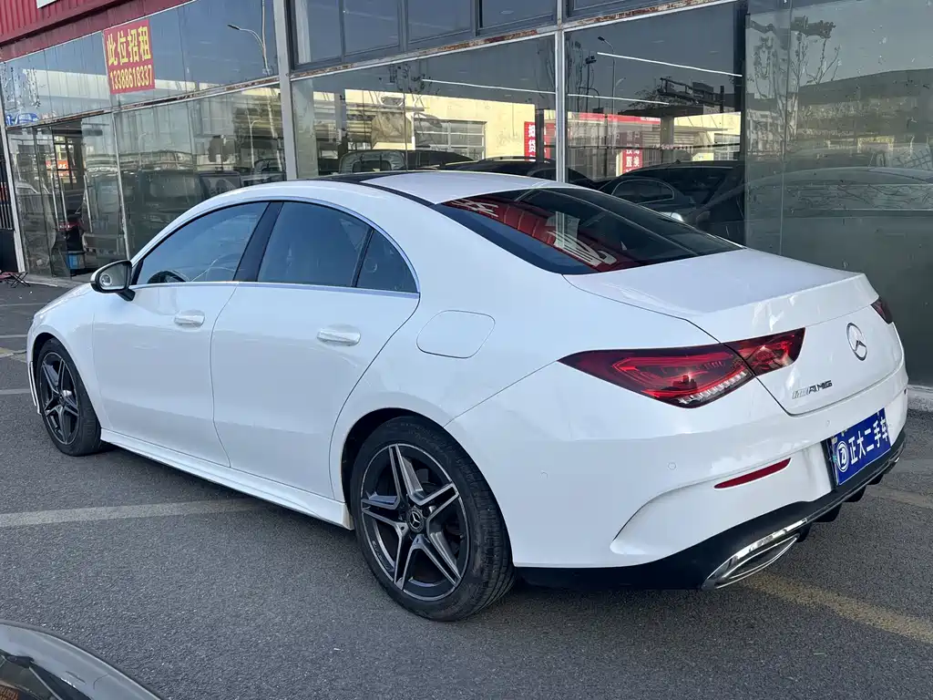 MERCEDES-BENZ CLA