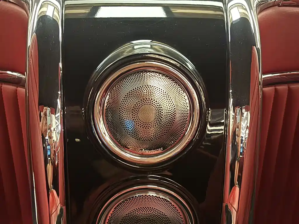 SONGSAN MOTORS SS DOLPHIN