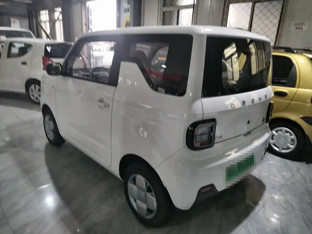 GEELY GALAXY PANDA