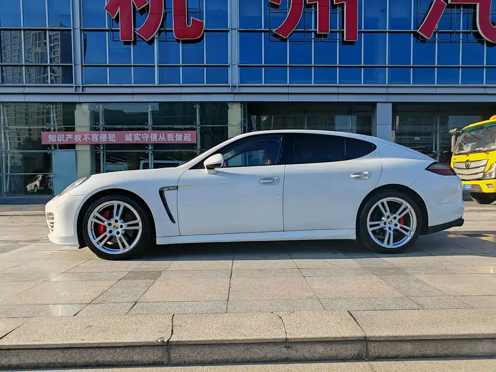 Porsche Panamera — миниатюра 19