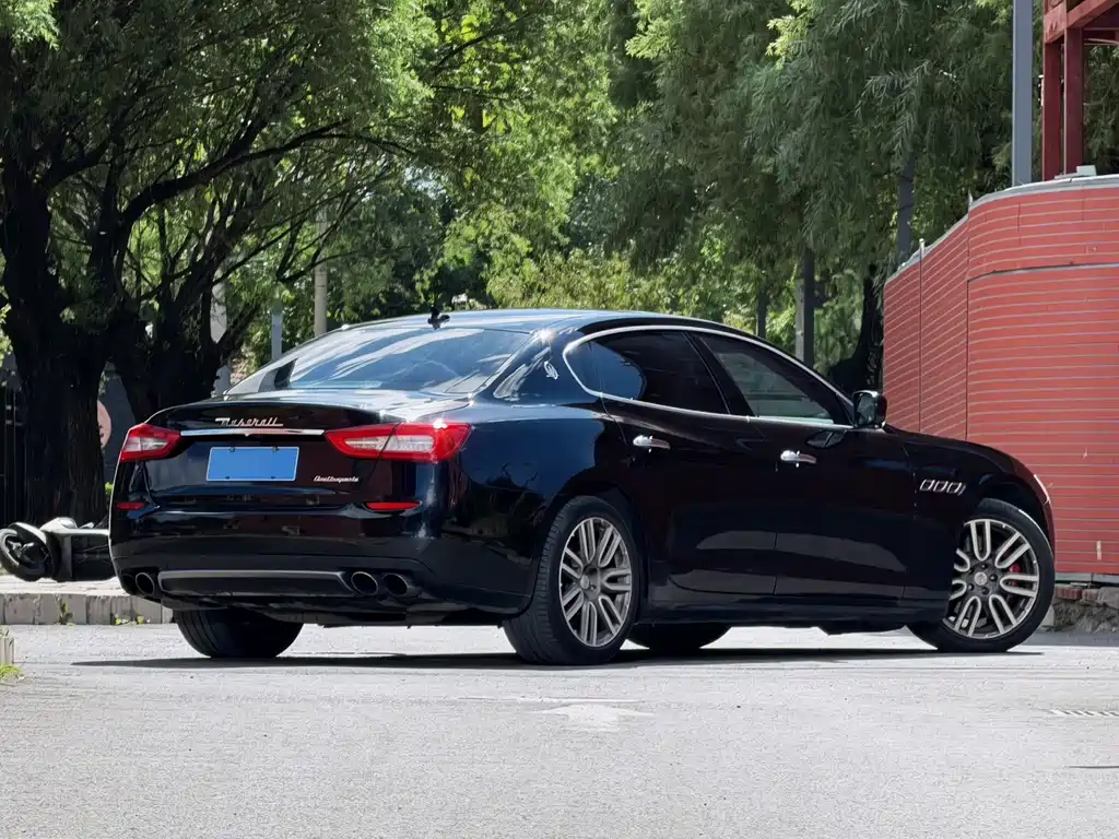 Maserati Quattroporte — миниатюра 9
