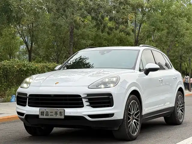 PORSCHE CAYENNE 2018