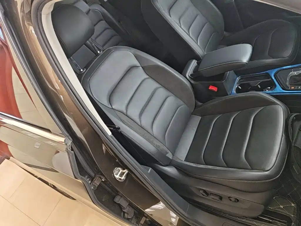 Volkswagen Tiguan L — миниатюра 25