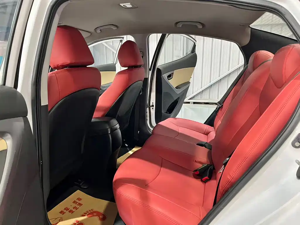 Hyundai Elantra Langdong — миниатюра 6
