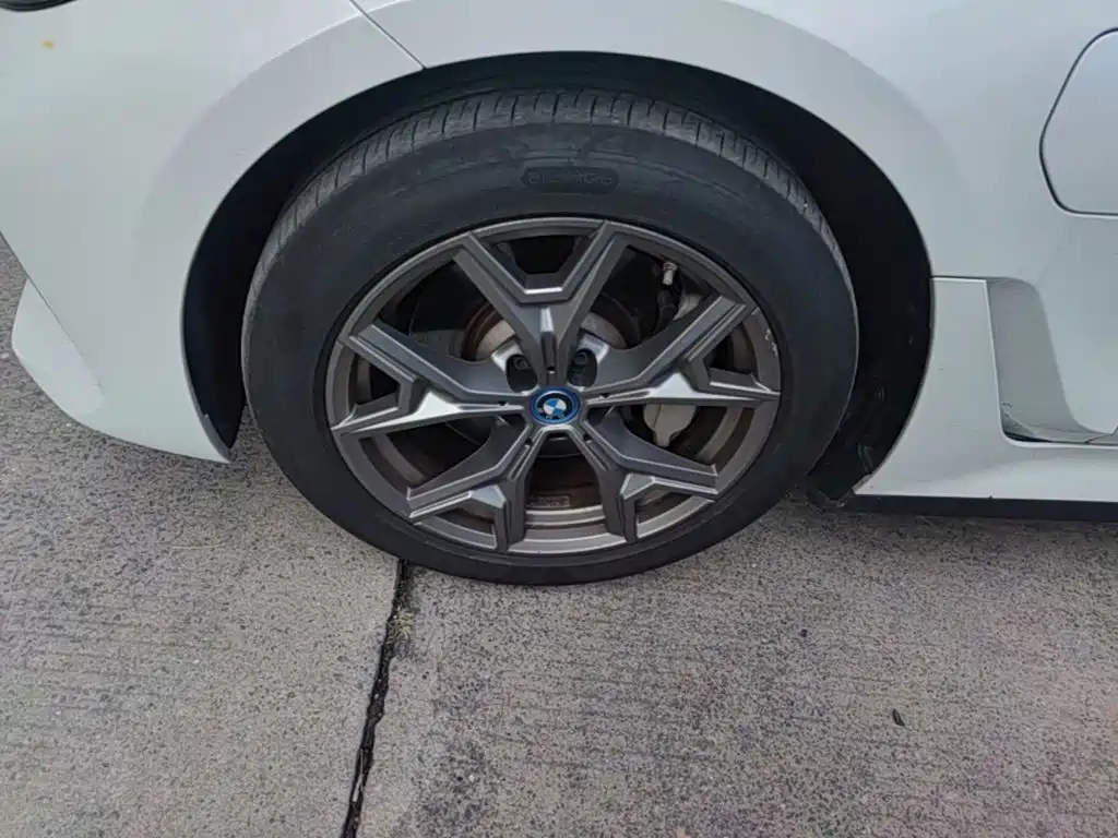BMW i3 — миниатюра 23