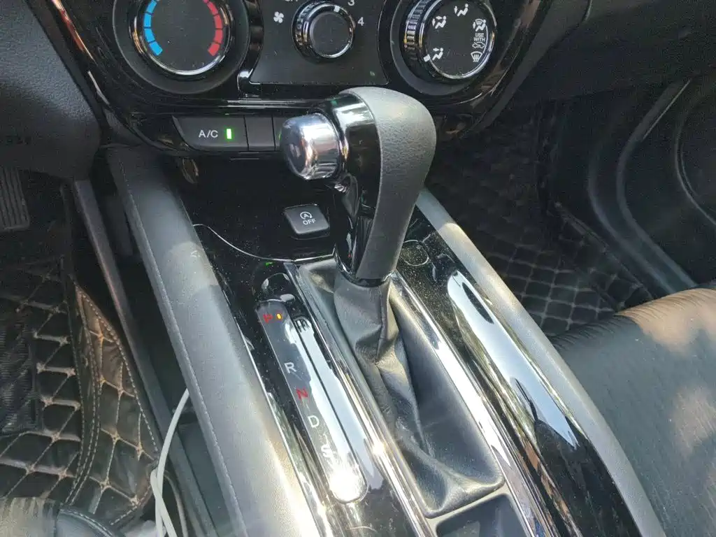 Honda Vezel — миниатюра 10