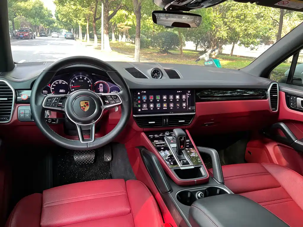 Porsche Cayenne — миниатюра 11