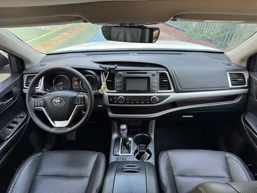 Toyota Highlander — миниатюра 15