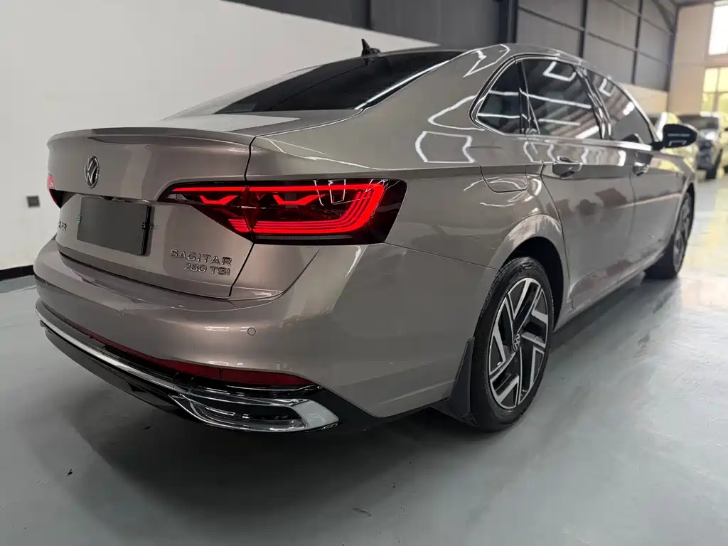 Volkswagen Sagitar — миниатюра 6