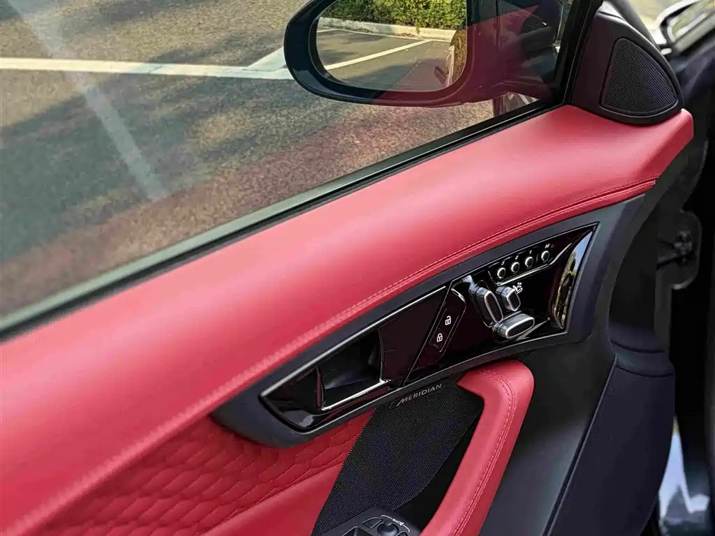 Jaguar F-TYPE — миниатюра 12