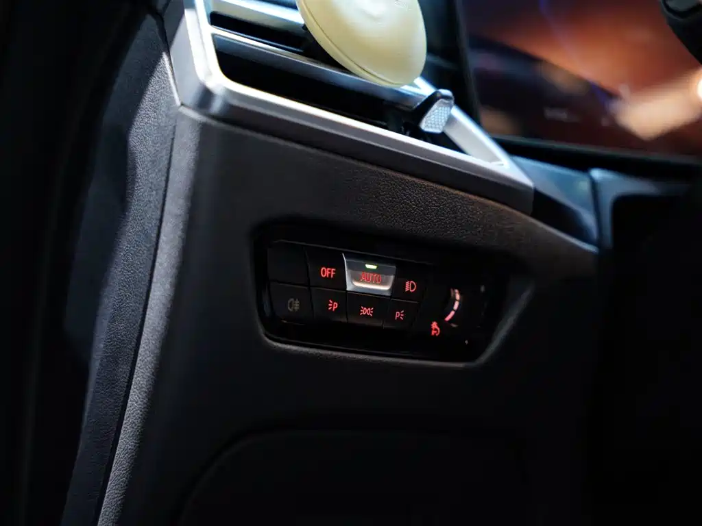 BMW M4 — миниатюра 36