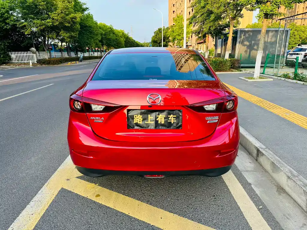 Mazda Mazda3 3 2016 2.0L AT Flagship