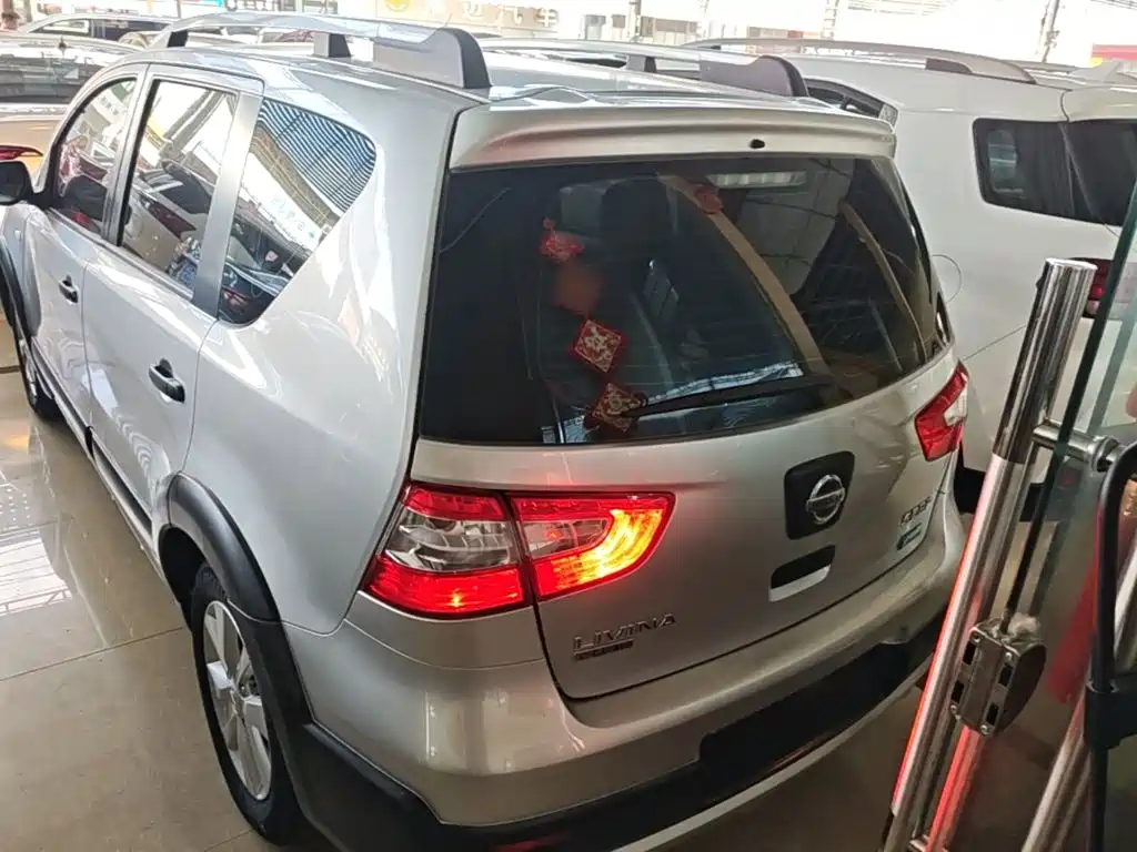 Nissan Livina — миниатюра 6