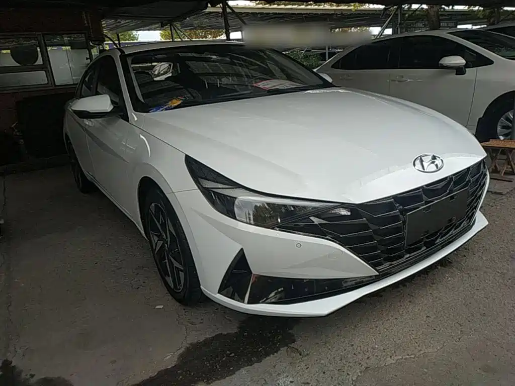 Hyundai Elantra — миниатюра 4